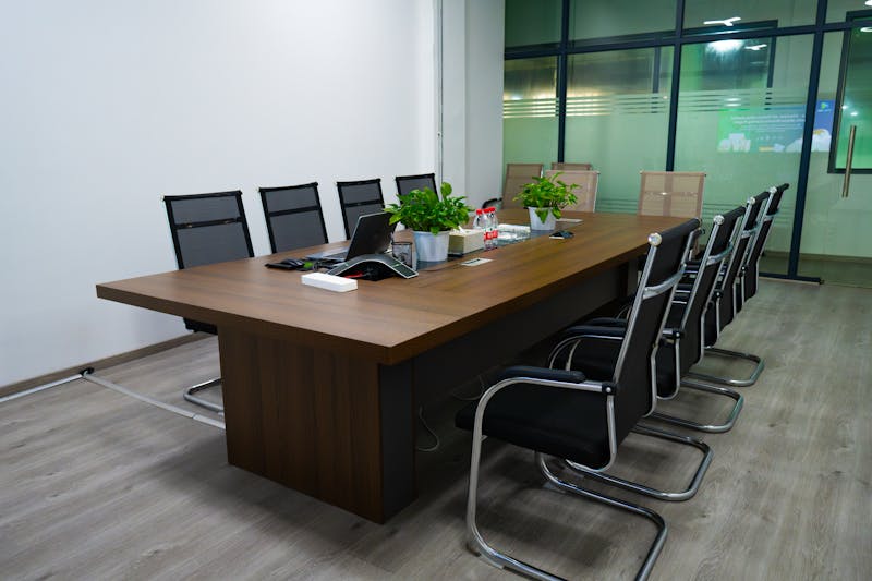 Salle de réunion à bord La Meridionale — espace professionnel traversée